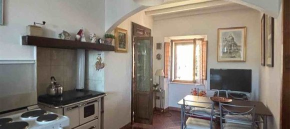 4-salle Appartement à Magliano in Toscana, Italy No. 258349 3