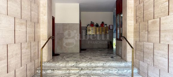 4 rooms Apartment in Naples, Italy No. 278056 5