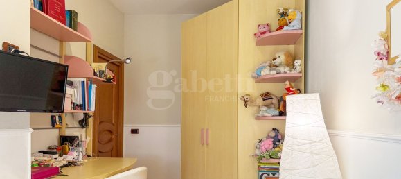 4 rooms Apartment in Naples, Italy No. 278056 34