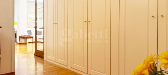 4 rooms Apartment in Naples, Italy No. 278056 6