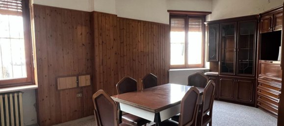 8 rooms House in Carmagnola, Italy No. 229595 7