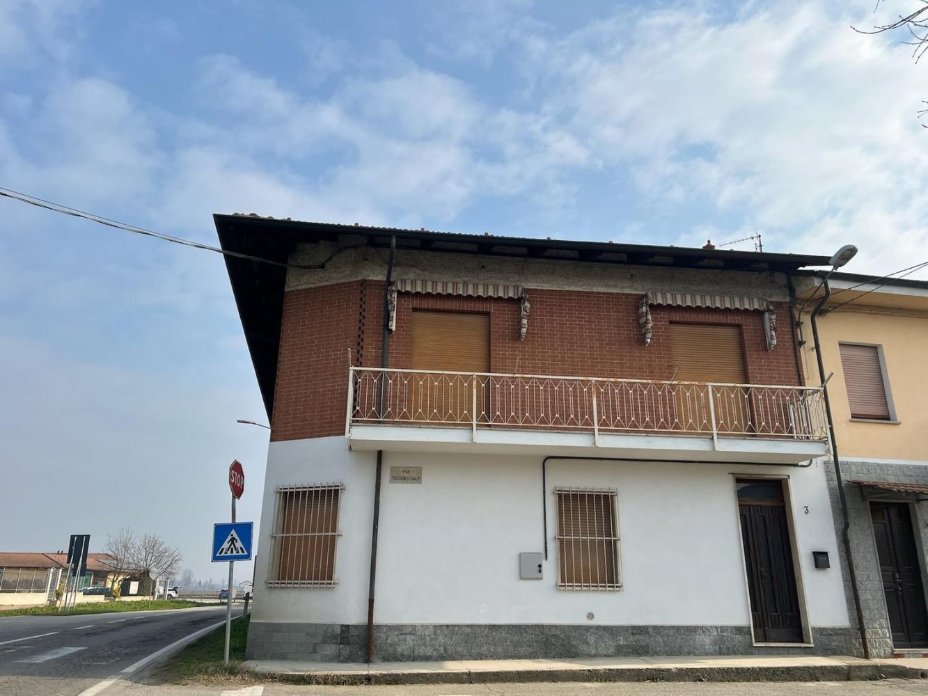 8 rooms House in Carmagnola, Italy No. 229595