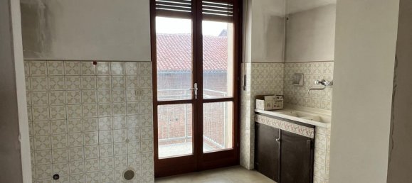 8 rooms House in Carmagnola, Italy No. 229595 9