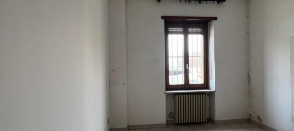 8 rooms House in Carmagnola, Italy No. 229595 11