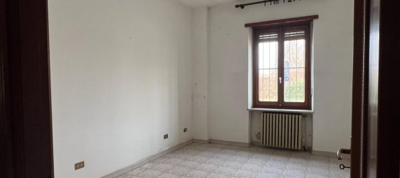 8 rooms House in Carmagnola, Italy No. 229595 10