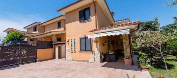 2 bedrooms House in Fiumicino, Italy No. 334352 32