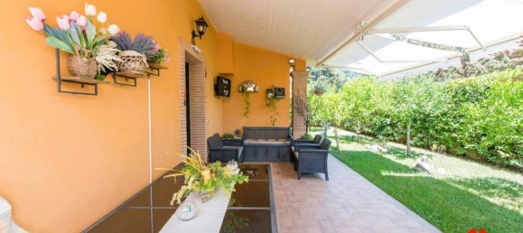 2 bedrooms House in Fiumicino, Italy No. 334352 2