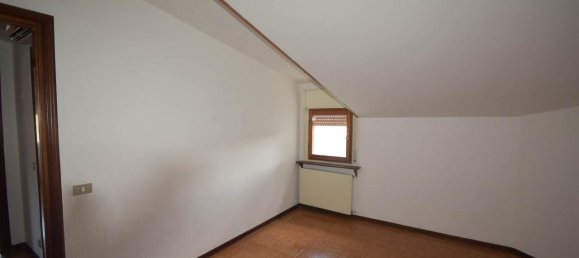 3 rooms Apartment in Rivergaro, Italy No. 30285 6