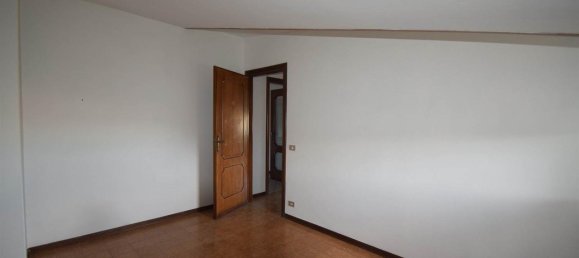 3 rooms Apartment in Rivergaro, Italy No. 30285 7