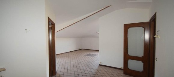 3 rooms Apartment in Rivergaro, Italy No. 30285 17