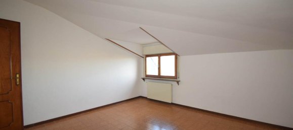 3 rooms Apartment in Rivergaro, Italy No. 30285 24