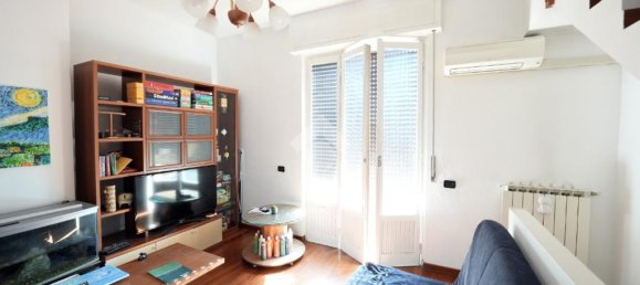 2 chambres Maison à Verano Brianza, Italy No. 305672 18