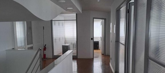 مستودع في Viareggio, Italy 940متر مربع رقم 341160 9