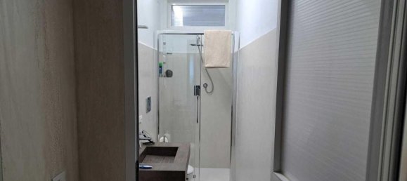 مستودع في Viareggio, Italy 940متر مربع رقم 341160 11