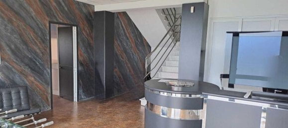 مستودع في Viareggio, Italy 940متر مربع رقم 341160 13