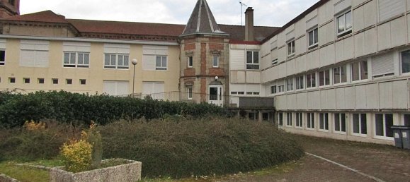 1000m² Building in Raon-l'Etape, France No. 92004 2