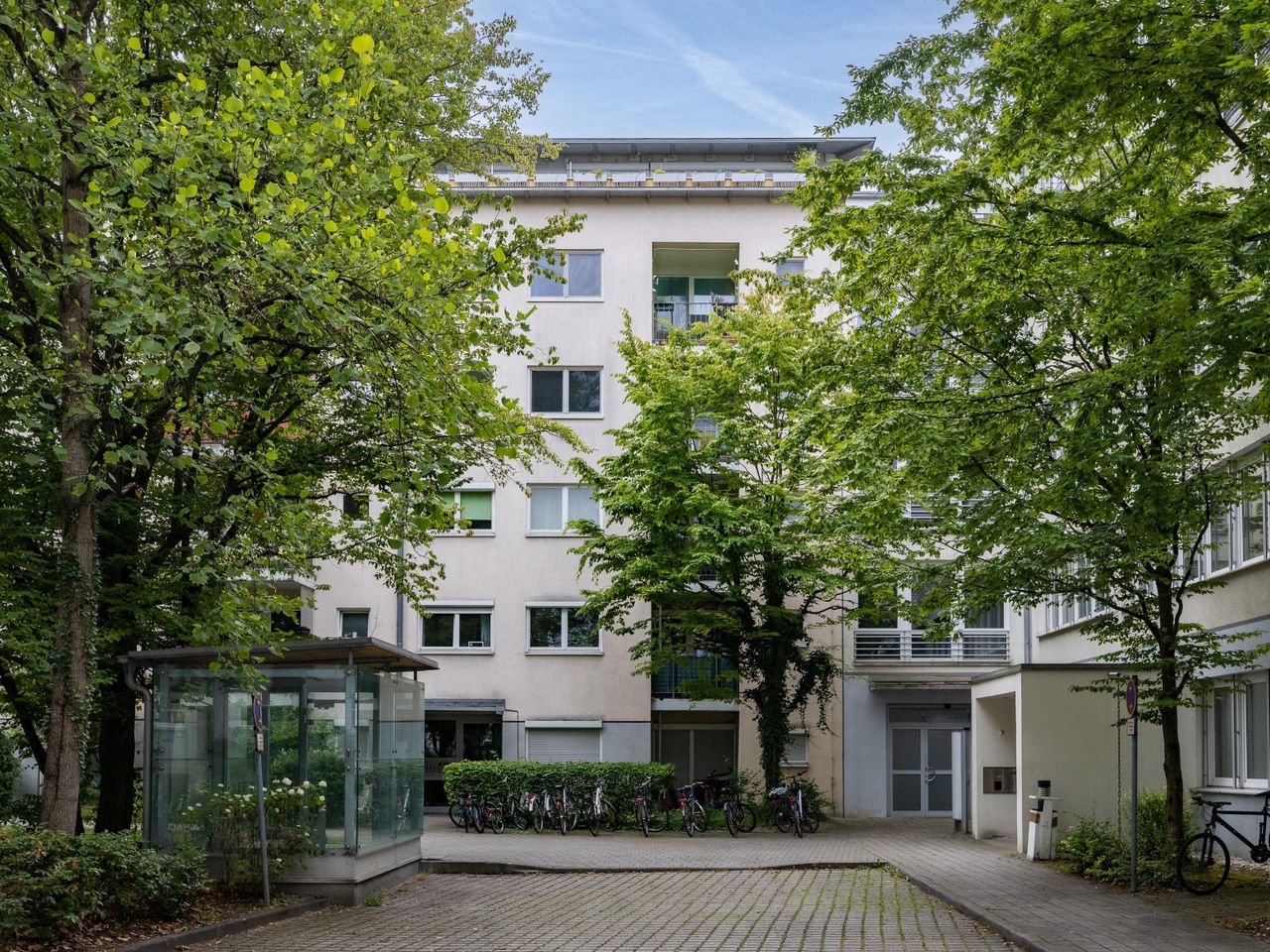 Квартира с 2 комнатами в Мюнхен, Германия № 247137