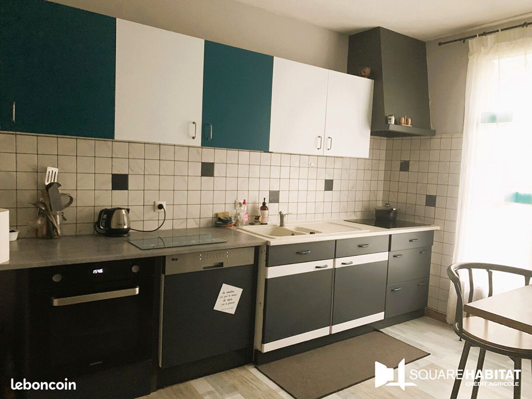 Casa de 4 dormitorios en Yzernay, France No. 98564