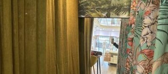 33m² Commercial property in L'Ile-Rousse, France No. 303742 4