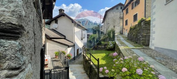 4 rooms House in Gurro, Italy No. 149521 2