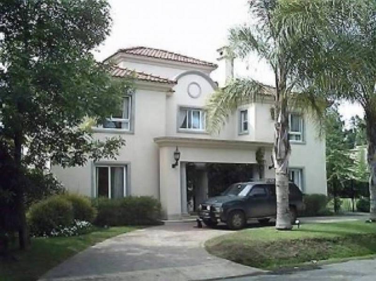 3 bedrooms House in Pilar, Argentina No. 13436