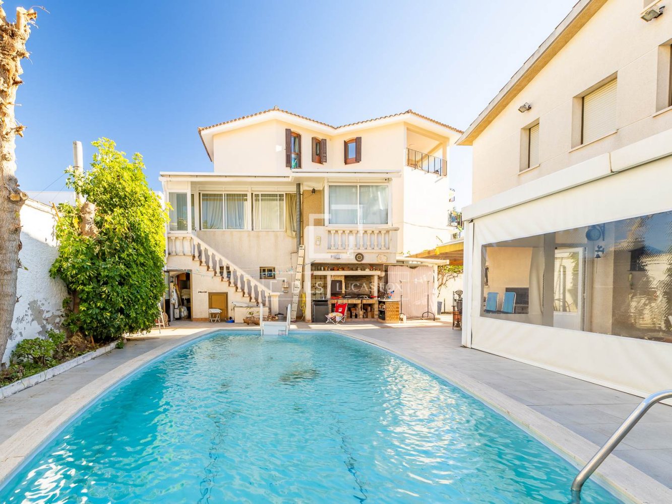 Вилла с 5 спальнями в Кастельдефельс, Испания № 352461