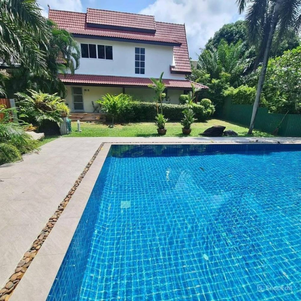 Villa de 3 dormitorios en Rawai, Thailand No. 61708