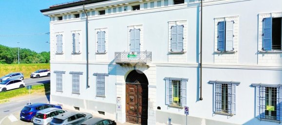 3-salle Appartement à Casalmaggiore, Italy No. 333753 4