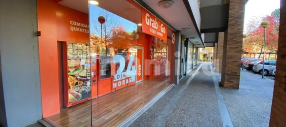 Propriété commerciale à Vila Nova de Famalicao, Portugal 27m² No. 32987 2