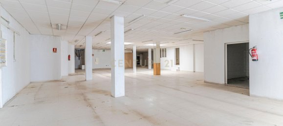 Коммерческая недвижимость 396м² в Санта-Фе, Испания № 169062 14