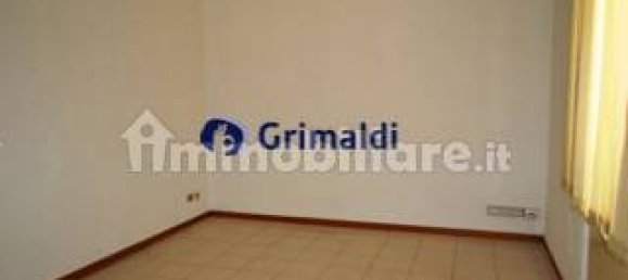 5-salle Appartement à Livorno, Italy No. 195859 5