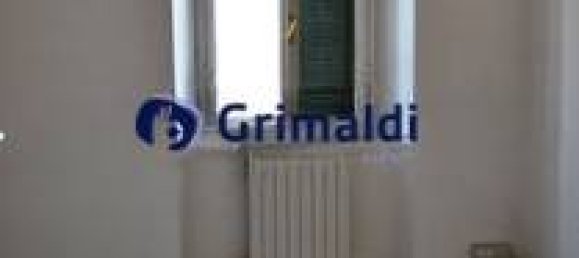 5-salle Appartement à Livorno, Italy No. 195859 7