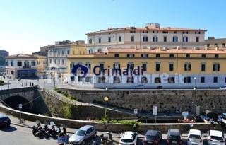 5-salle Appartement à Livorno, Italy No. 195859