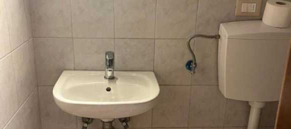 2 bedrooms House in Santa Maria a Monte, Italy No. 300276 6