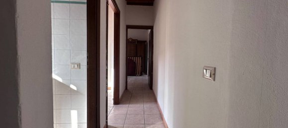 2 bedrooms House in Santa Maria a Monte, Italy No. 300276 17