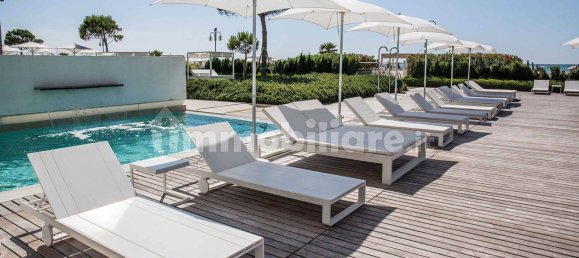 Apartamento de 2 dormitorios en Jesolo, Italy No. 322672 20