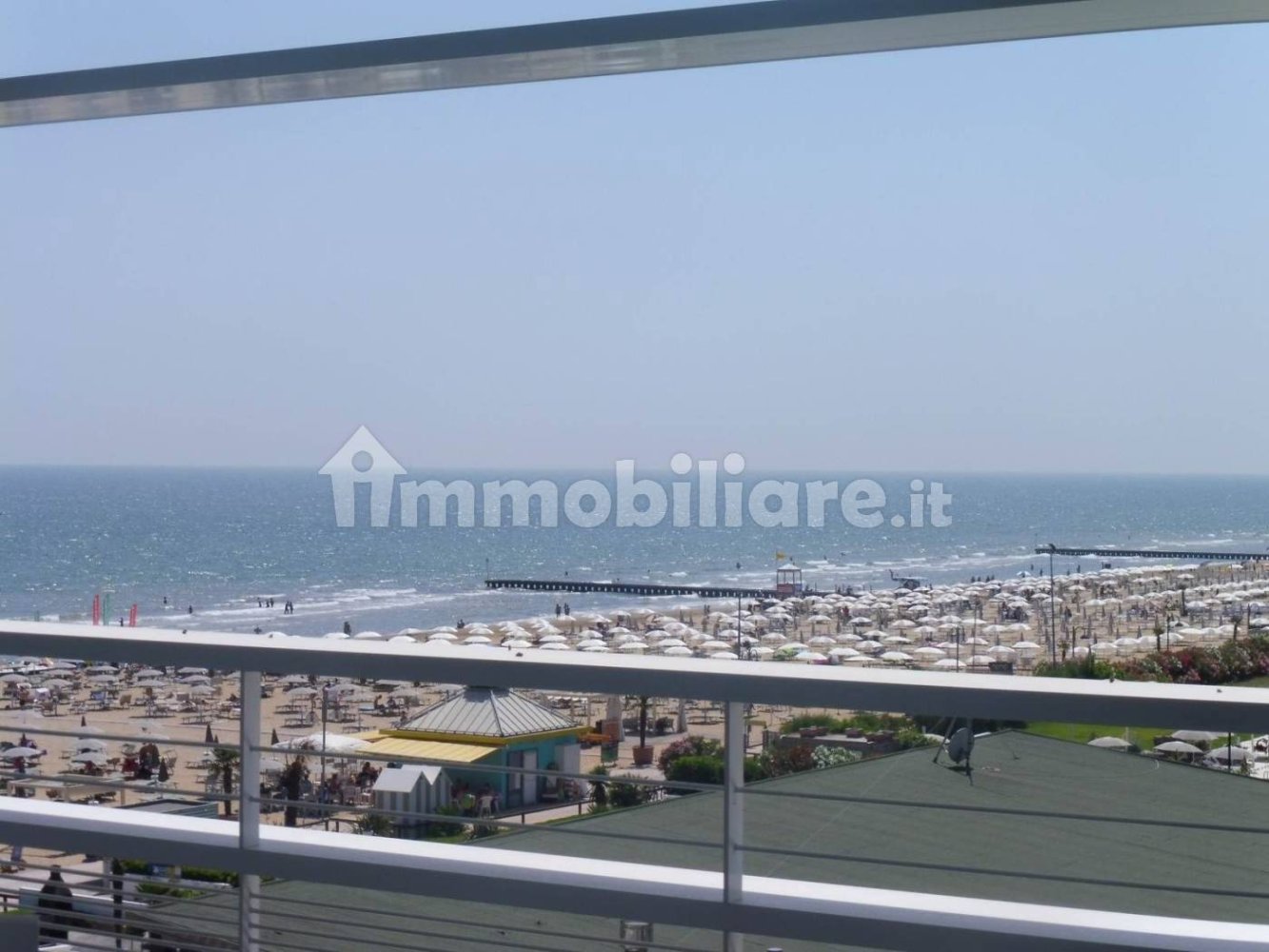 Apartamento de 2 dormitorios en Jesolo, Italy No. 322672