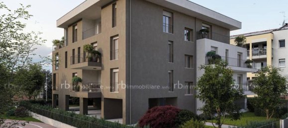 5 rooms Apartment in Verona, Italy No. 36105 25