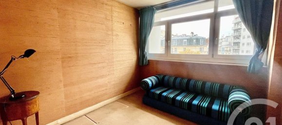 3 bedrooms Apartment in Paris, France No. 161936 3