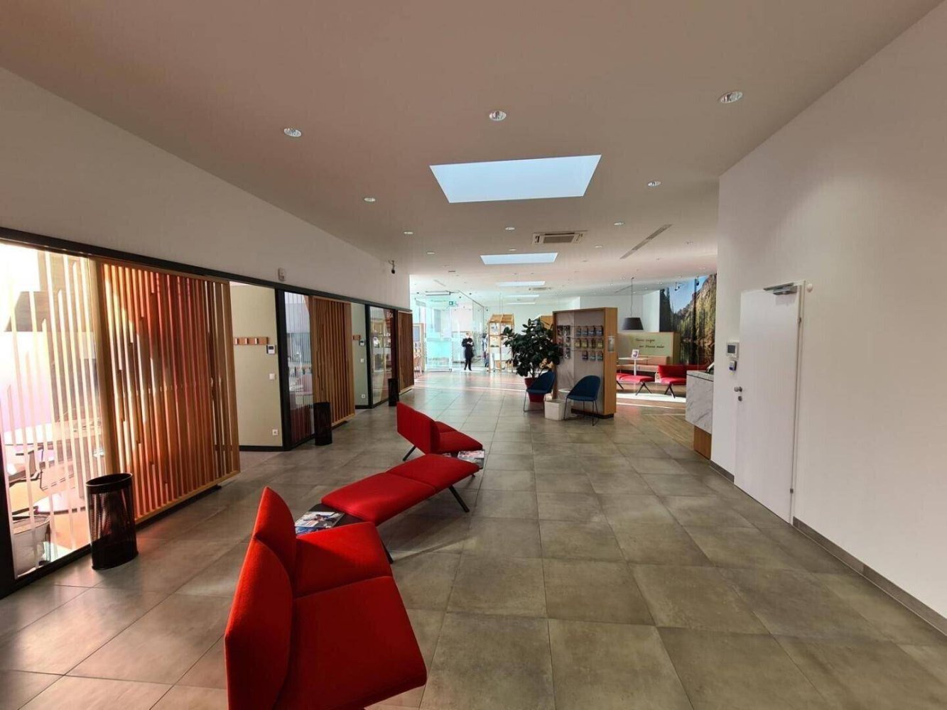 849m² Commercial property in Liesing, Austria No. 196625