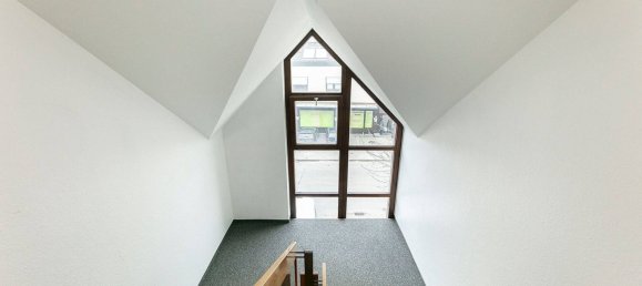 Дуплекс с 4 комнатами в Neu-Ulm, Германия № 114629 4