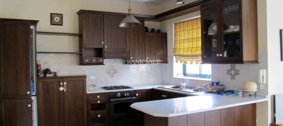 3 غرف نوم طابقين في Saint Paul's Bay, Malta رقم 10731 6