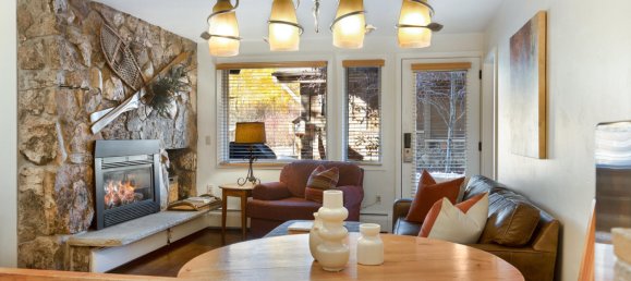 Кафе / ресторан с 1 спальней в Вейл, США № 255 2