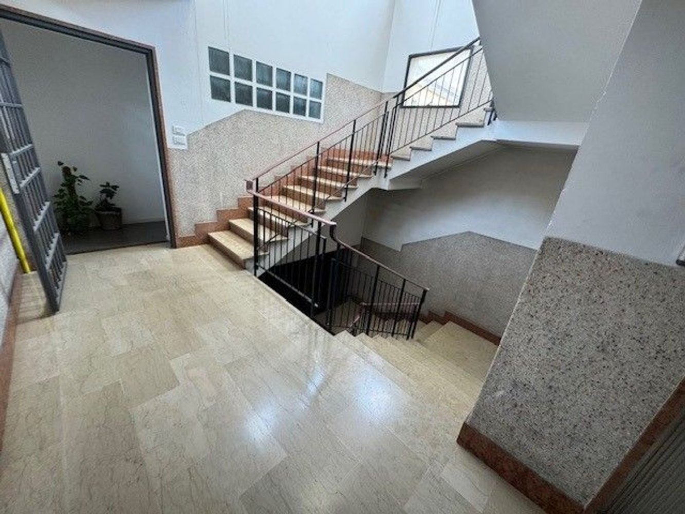 Gewerbliche Immobilie in Bologna, Italy 53m², Nr. 85638