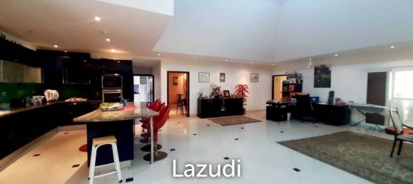 3 bedrooms Cafe / restaurant in Pattaya, Thailand No. 15759 7