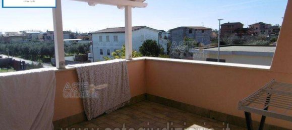 10 rooms Apartment in Rome, Italy No. 33314 5