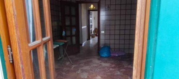 3-salle Appartement à Terzigno, Italy No. 19701 8