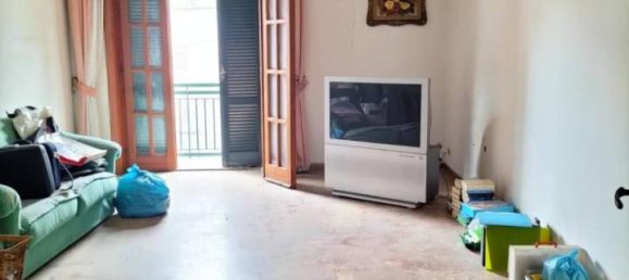 3-salle Appartement à Terzigno, Italy No. 19701 18