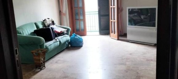 3-salle Appartement à Terzigno, Italy No. 19701 2