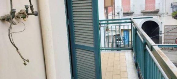 3-salle Appartement à Terzigno, Italy No. 19701 11